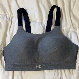 Under Armour Eclipse Sports Bra